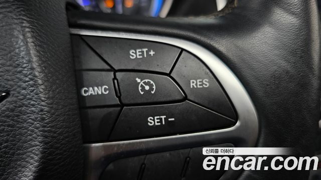 Chrysler 300C 2015 — photo 16
