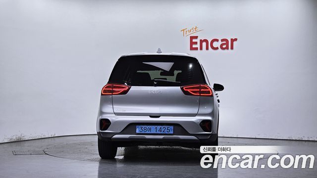 Kia Niro 2023 — photo 4
