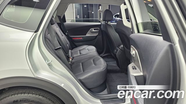 Kia Niro 2023 — photo 18