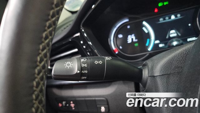 Kia Niro 2023 — photo 23