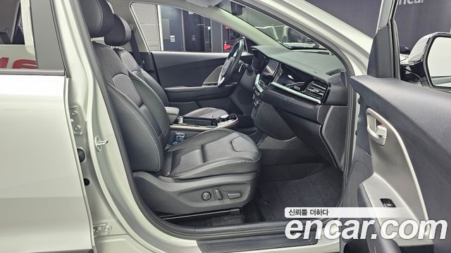 Kia Niro 2023 — photo 16