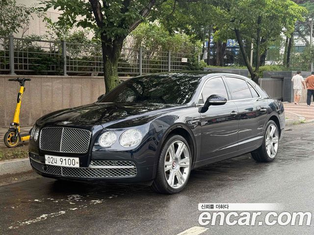 Bentley Flying Spur 2018 — photo 2