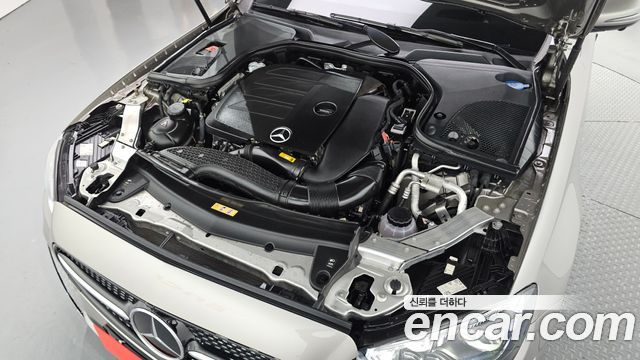 Mercedes-Benz E-Class 2022 — photo 6