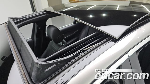 Mercedes-Benz E-Class 2022 — photo 30