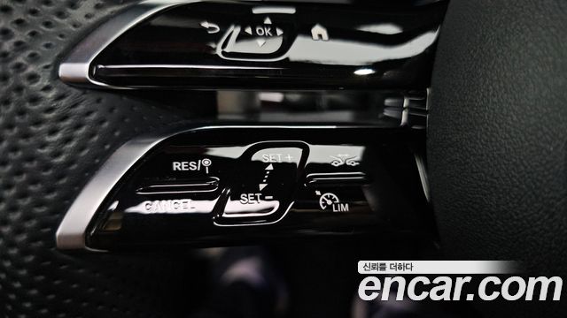 Mercedes-Benz E-Class 2022 — photo 33