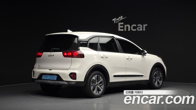 Kia Niro 2024 — photo 2