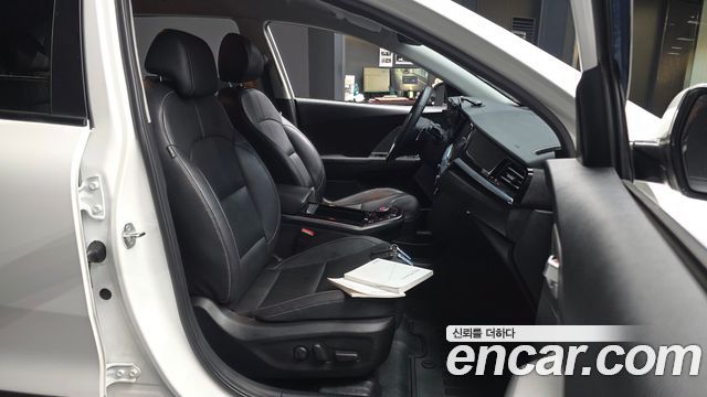 Kia Niro 2024 — photo 11
