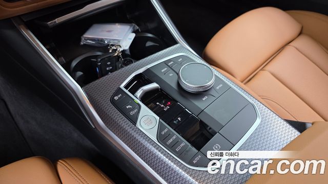 BMW 3-Series 2024 — photo 12