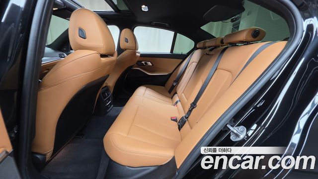 BMW 3-Series 2024 — photo 18