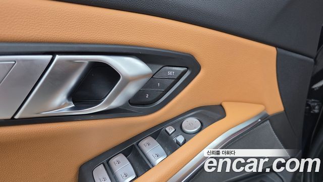 BMW 3-Series 2024 — photo 23