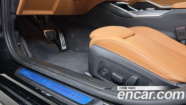 BMW 3-Series 2024 — photo 25
