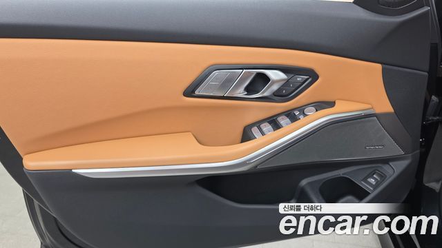 BMW 3-Series 2024 — photo 14