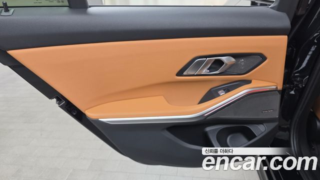 BMW 3-Series 2024 — photo 15