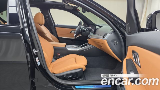 BMW 3-Series 2024 — photo 16