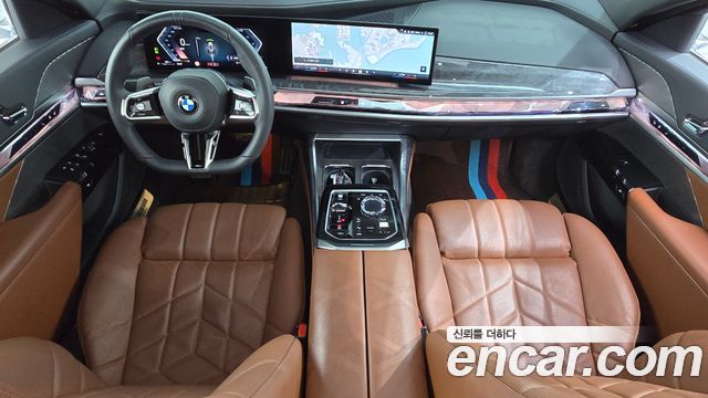 BMW 7-Series 2024 — photo 10