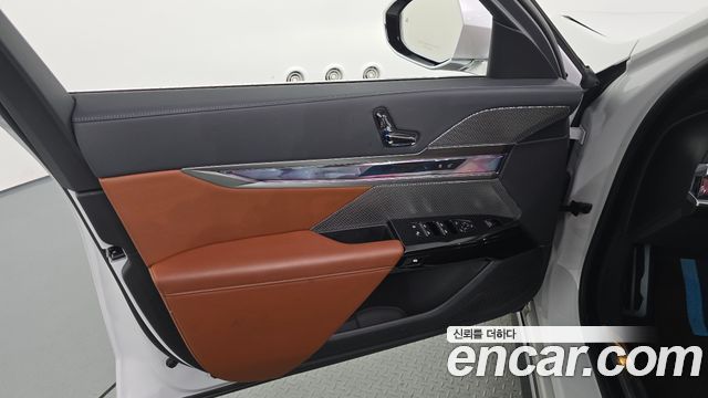 BMW 7-Series 2024 — photo 14