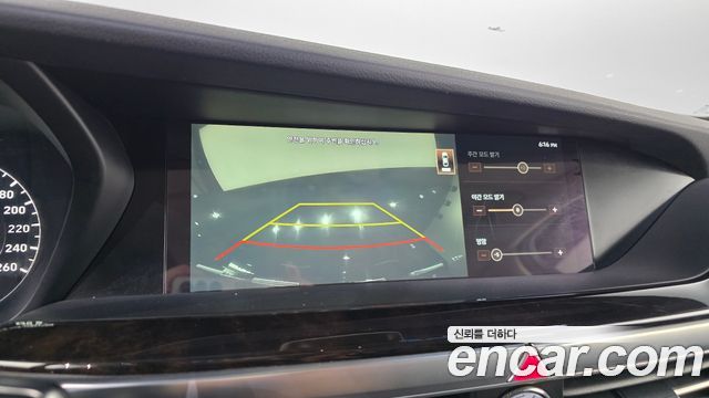 Genesis G90 2019 — photo 15