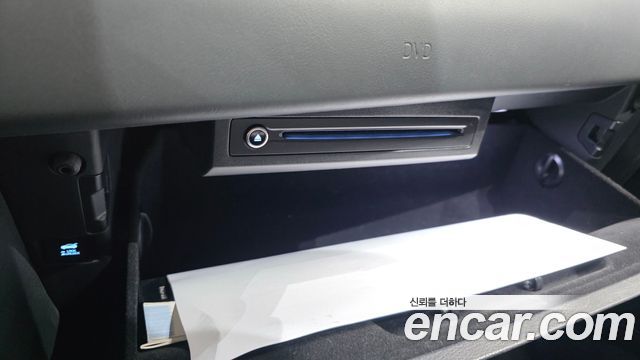 Genesis G90 2019 — photo 18