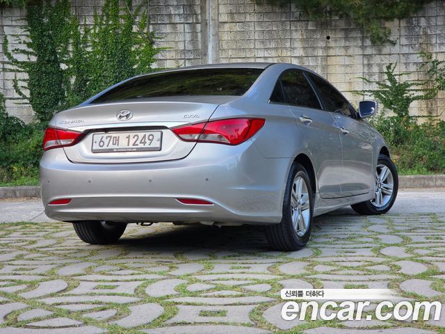 Hyundai Sonata 2013 — photo 2