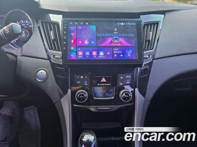 Hyundai Sonata 2013 — photo 14