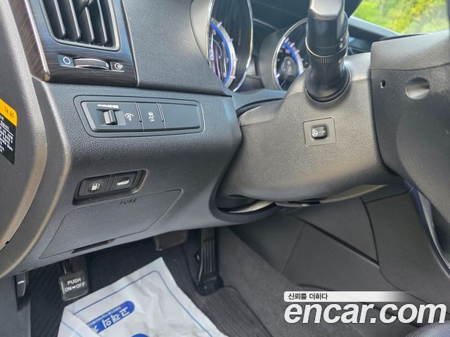Hyundai Sonata 2013 — photo 16