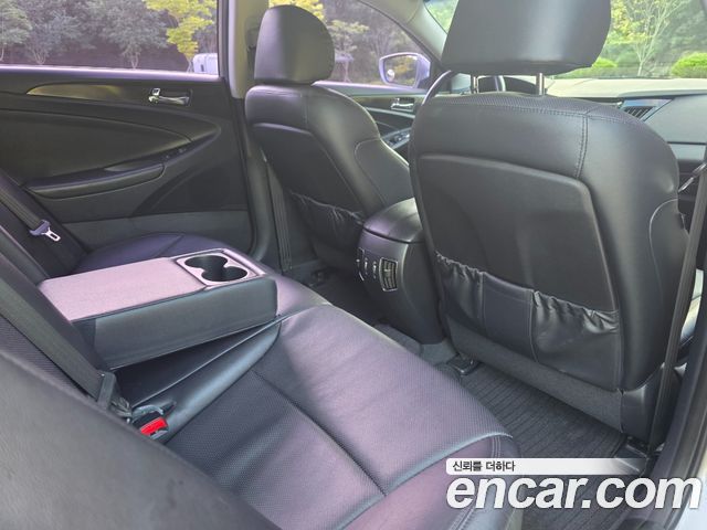 Hyundai Sonata 2013 — photo 18