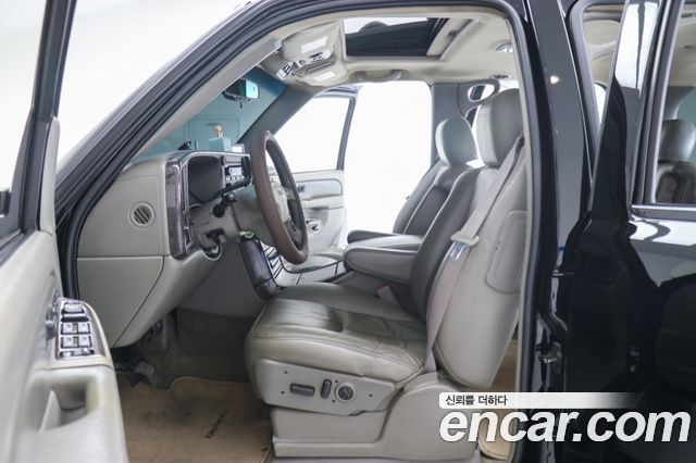 GMC Yukon 2003 — photo 9