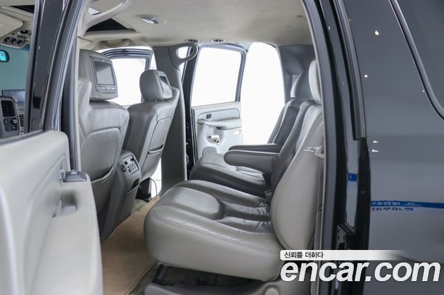 GMC Yukon 2003 — photo 10