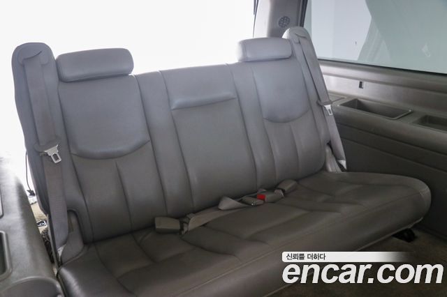 GMC Yukon 2003 — photo 11
