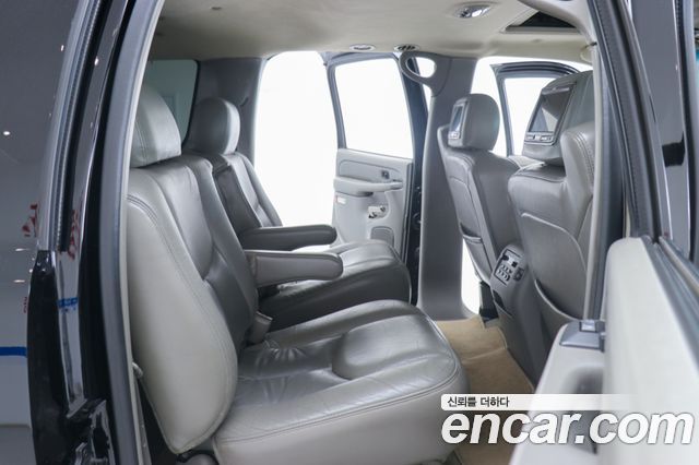 GMC Yukon 2003 — photo 12
