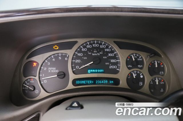 GMC Yukon 2003 — photo 14