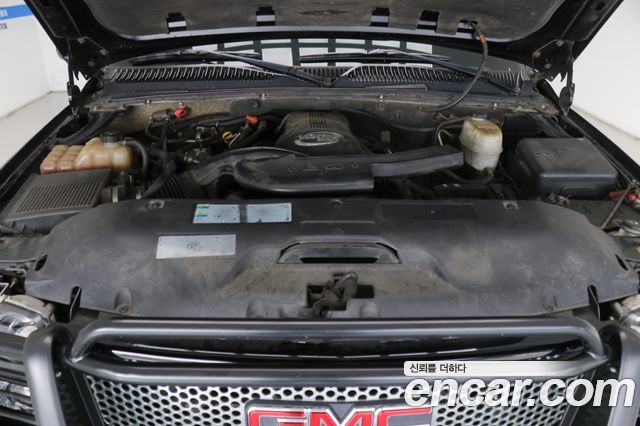 GMC Yukon 2003 — photo 18