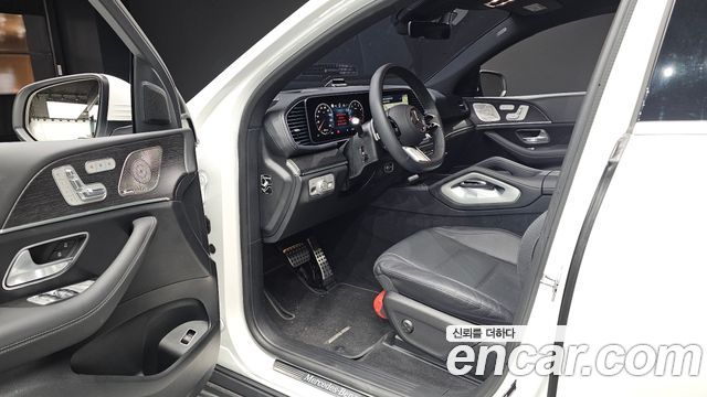 Mercedes-Benz GLE-Class 2025 — photo 10