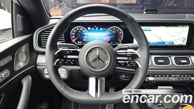 Mercedes-Benz GLE-Class 2025 — photo 13