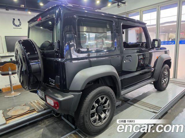 Suzuki Jimny 2025 — photo 2