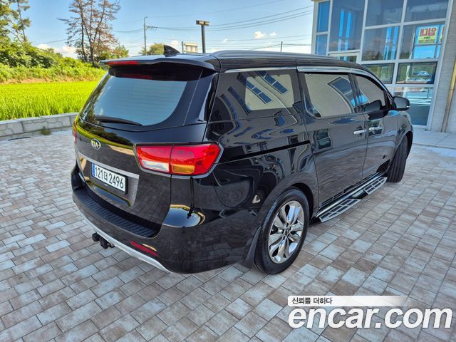 Kia Canival 2015 — photo 4