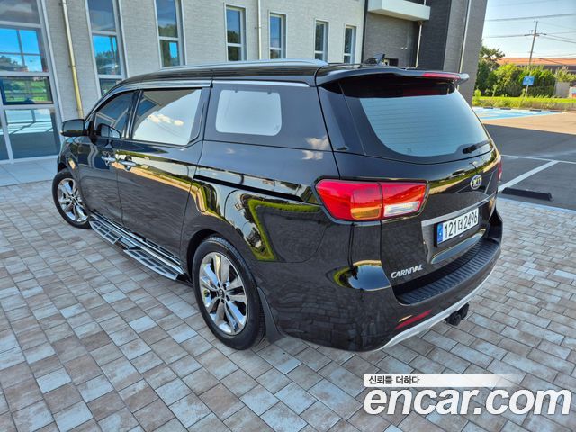 Kia Canival 2015 — photo 6