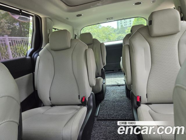 Kia Canival 2022 — photo 19