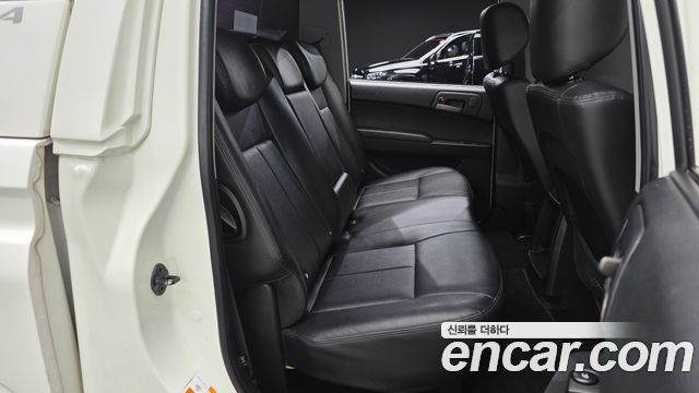 KG Mobility KORANDO 2015 — photo 29