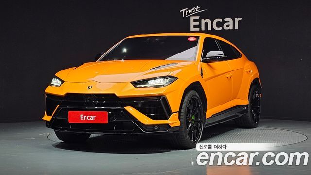 Lamborghini Urus 2024 — photo 1