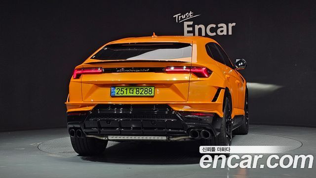 Lamborghini Urus 2024 — photo 4