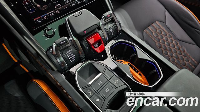 Lamborghini Urus 2024 — photo 9