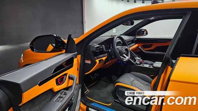 Lamborghini Urus 2024 — photo 10