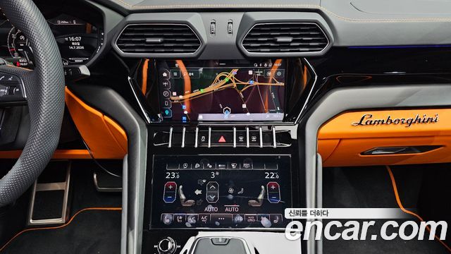Lamborghini Urus 2024 — photo 13