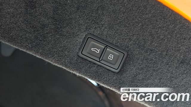 Lamborghini Urus 2024 — photo 17