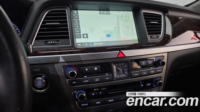 Hyundai Genesis 2016 — photo 13
