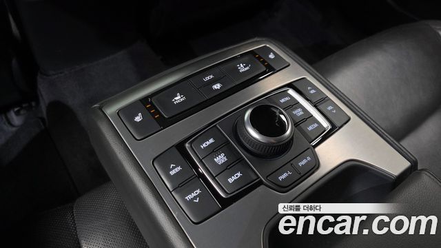 Hyundai Genesis 2016 — photo 16
