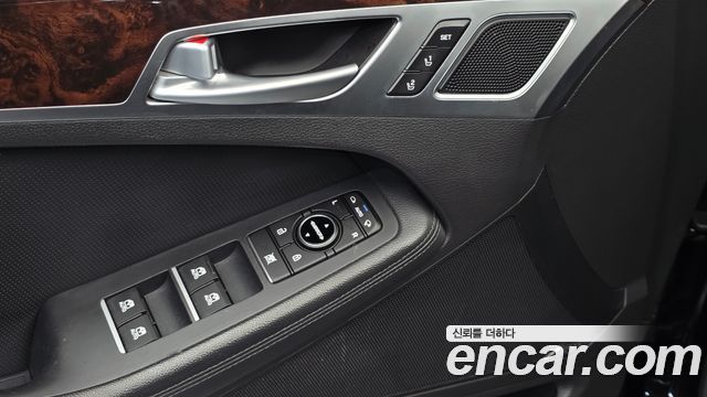 Hyundai Genesis 2016 — photo 19