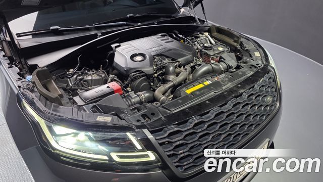 Land Rover Range Rover Velar 2019 — photo 6