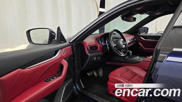 Maserati Levante 2019 — photo 13